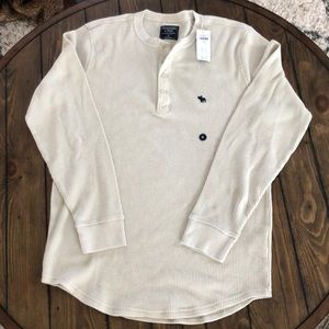 Men’s curved hem long sleeve Henley